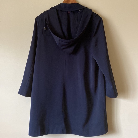 Fennelli Trench - Picture 5 of 5